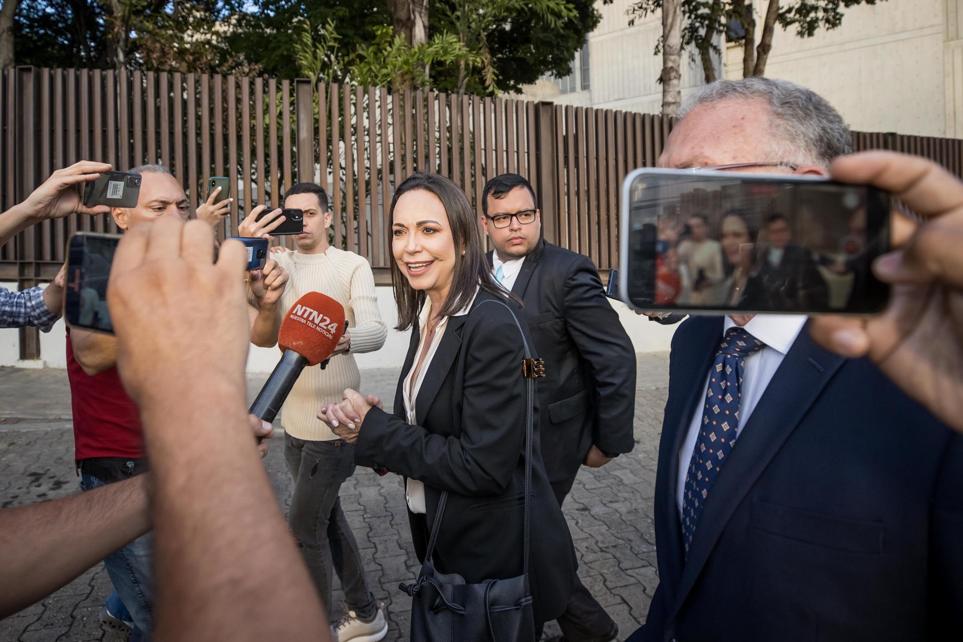 Abogados señalan la urgencia de una pronta respuesta del TSJ al recurso presentado por María Corina Machado