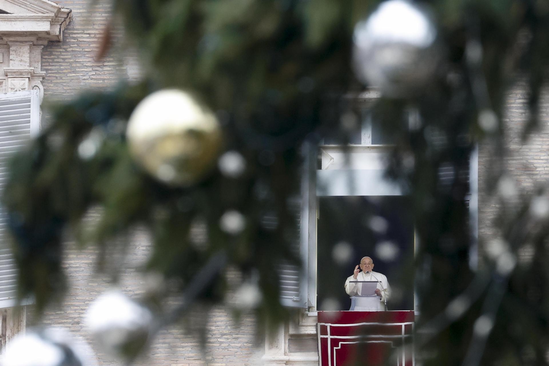 El Papa Francisco exhorta a evitar la confusión entre la celebración de la Navidad y el consumismo