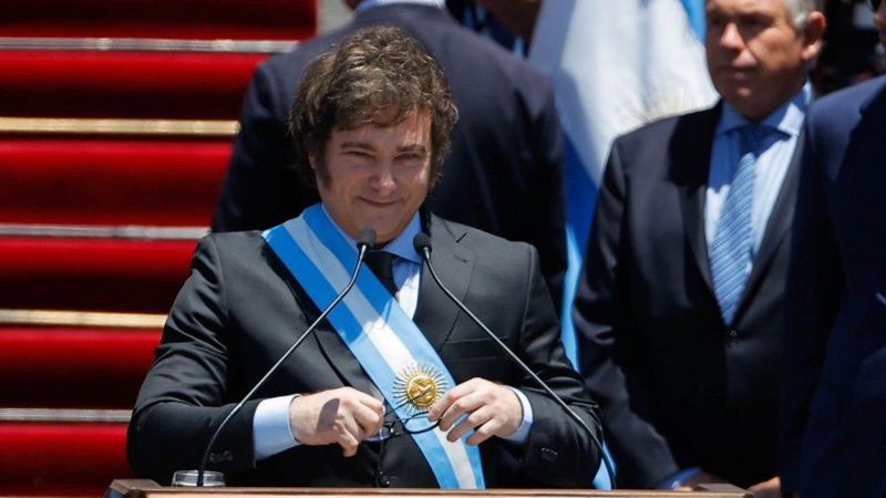 “No hay otra opción que el ajuste”: 5 impactantes declaraciones del primer discurso de Javier Milei como presidente de Argentina