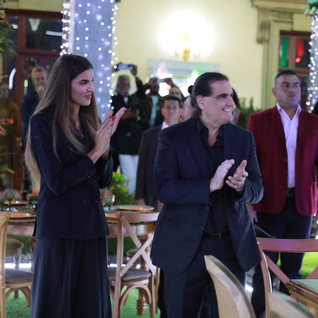 Alex Saab junto a su esposa Camilla Fabri en el Palacio de Miraflores