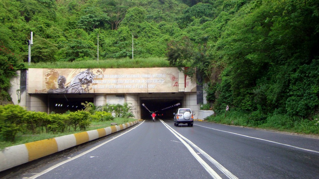 Fallece una persona en trágico accidente en la autopista Caracas – La Guaira