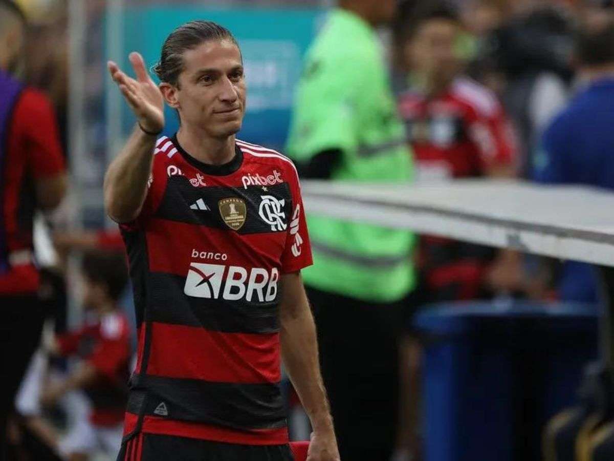 Filipe Luis anuncia su retirada del fútbol a los 38 años