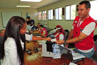 Se dispondrá de un área para brindar asesorías, donde los usuarios serán orientados sobre los procedimientos para efectuar los diferentes trámites ante el instituto.