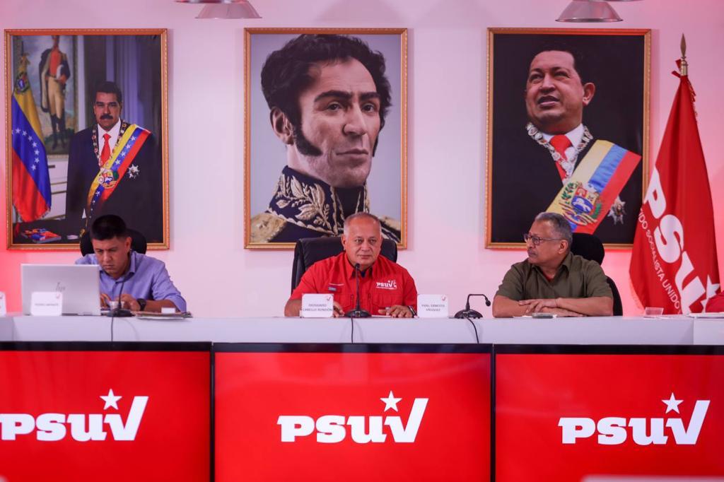 Cabello exhorta a la militancia del Psuv a mantenerse vigilante ante posibles amenazas durante las vacaciones de diciembre