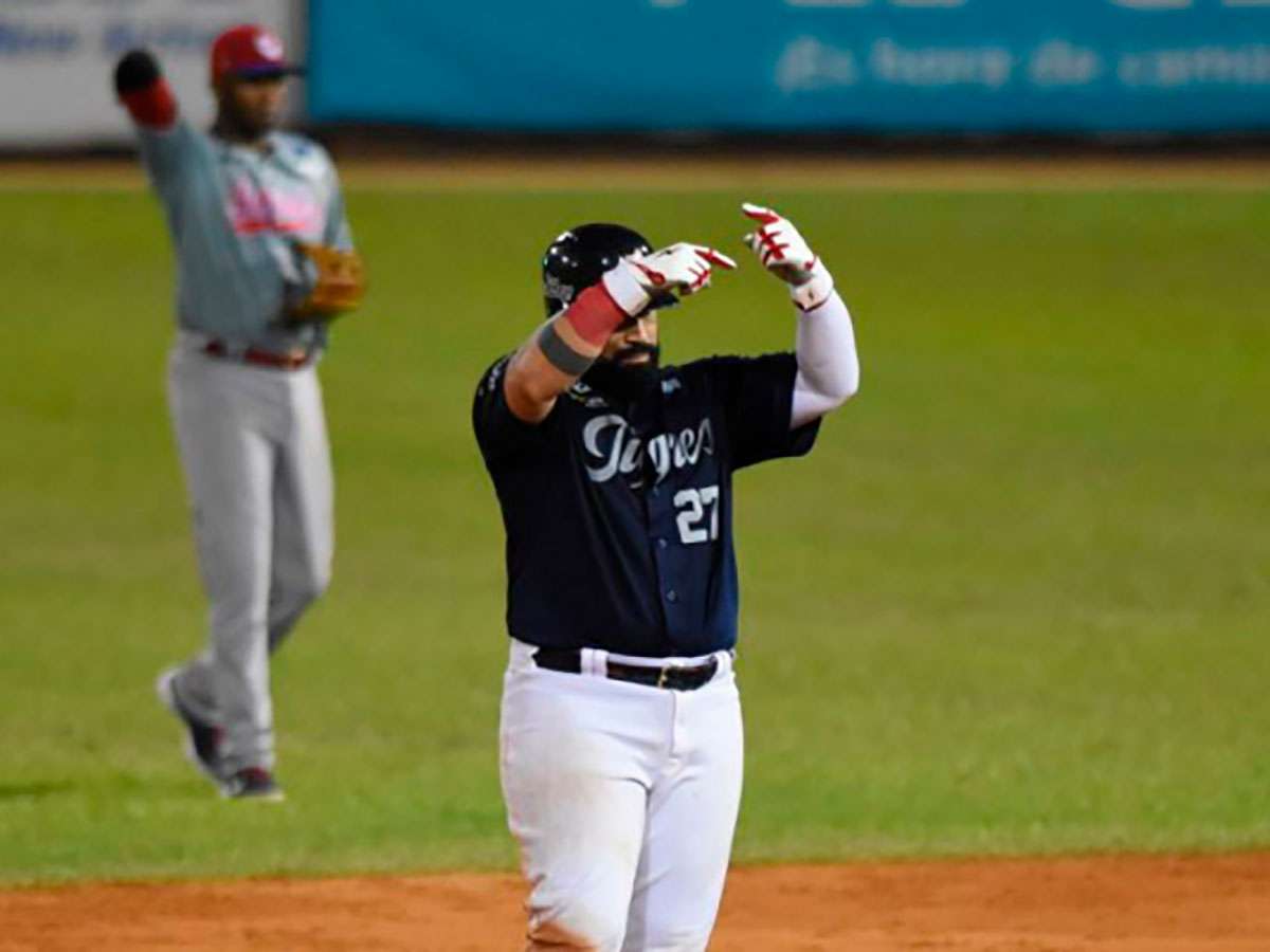 Tigres asegura la victoria contra Tiburones y consolida su posición en el quinto lugar