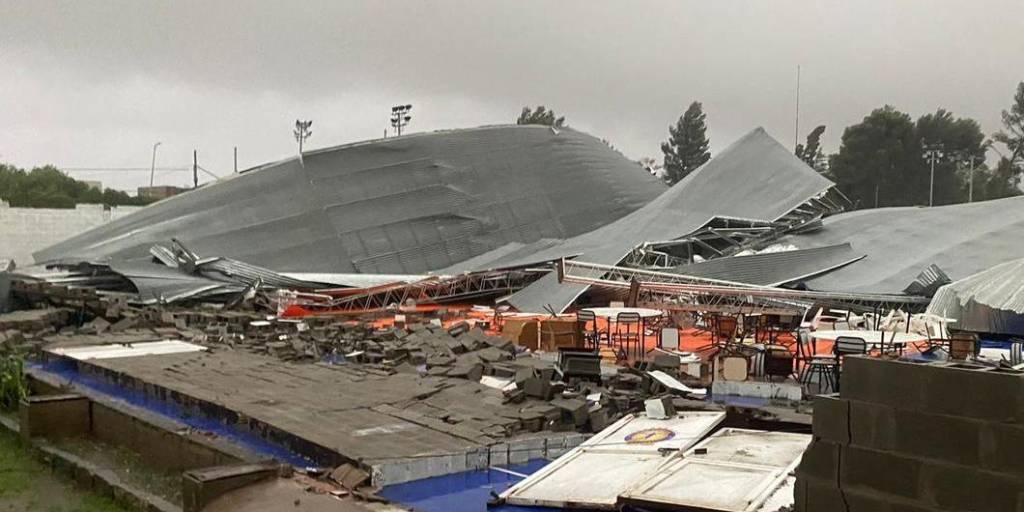 Fuerte temporal en Argentina provoca el colapso del techo de un pabellón, dejando al menos 13 muertos