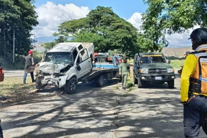 Medios regionales indicaron que Guaran chocó contra un árbol en el sector Casupito, en el municipio Sucre del estado Aragua.