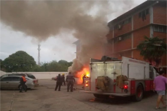 Margarita: Se incendió un vehículo en conjunto residencial Mucuraparo