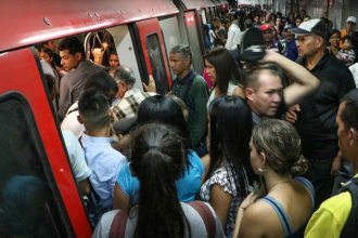 Este nuevo incidente se suma a los problemas, casi diarios, que aquejan a los usuarios del medio de transporte