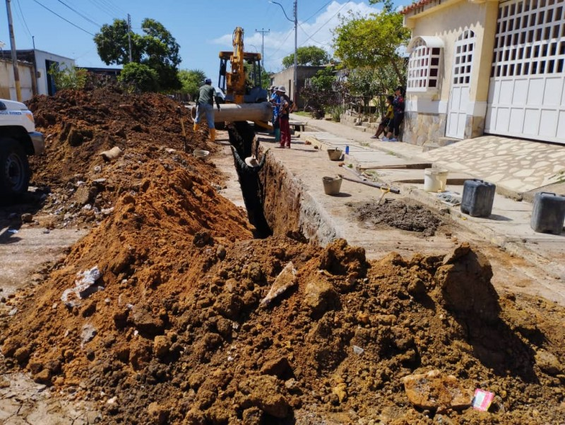 Hidrocaribe sustituyó 55 metros de colector en la urbanización Pedro Luis Briceño