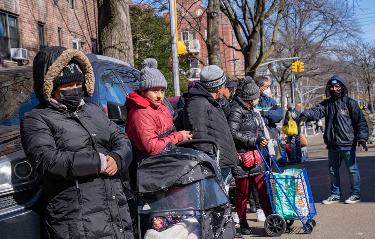 La ciudad de Nueva York debe 130 millones de dólares a los hoteles que han albergado a los migrantes