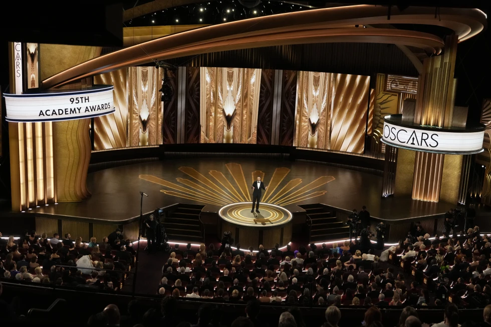 Modifican el horario de los premios Oscar a partir del 2024 para mejorar su formato