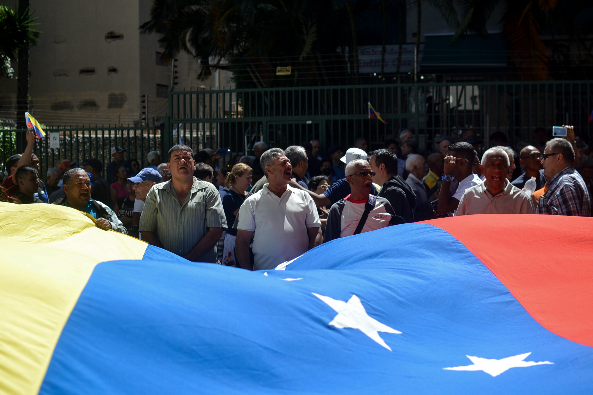 Concentración masiva en Altamira el 23 de enero: Oposición y chavismo unidos (Fotos)