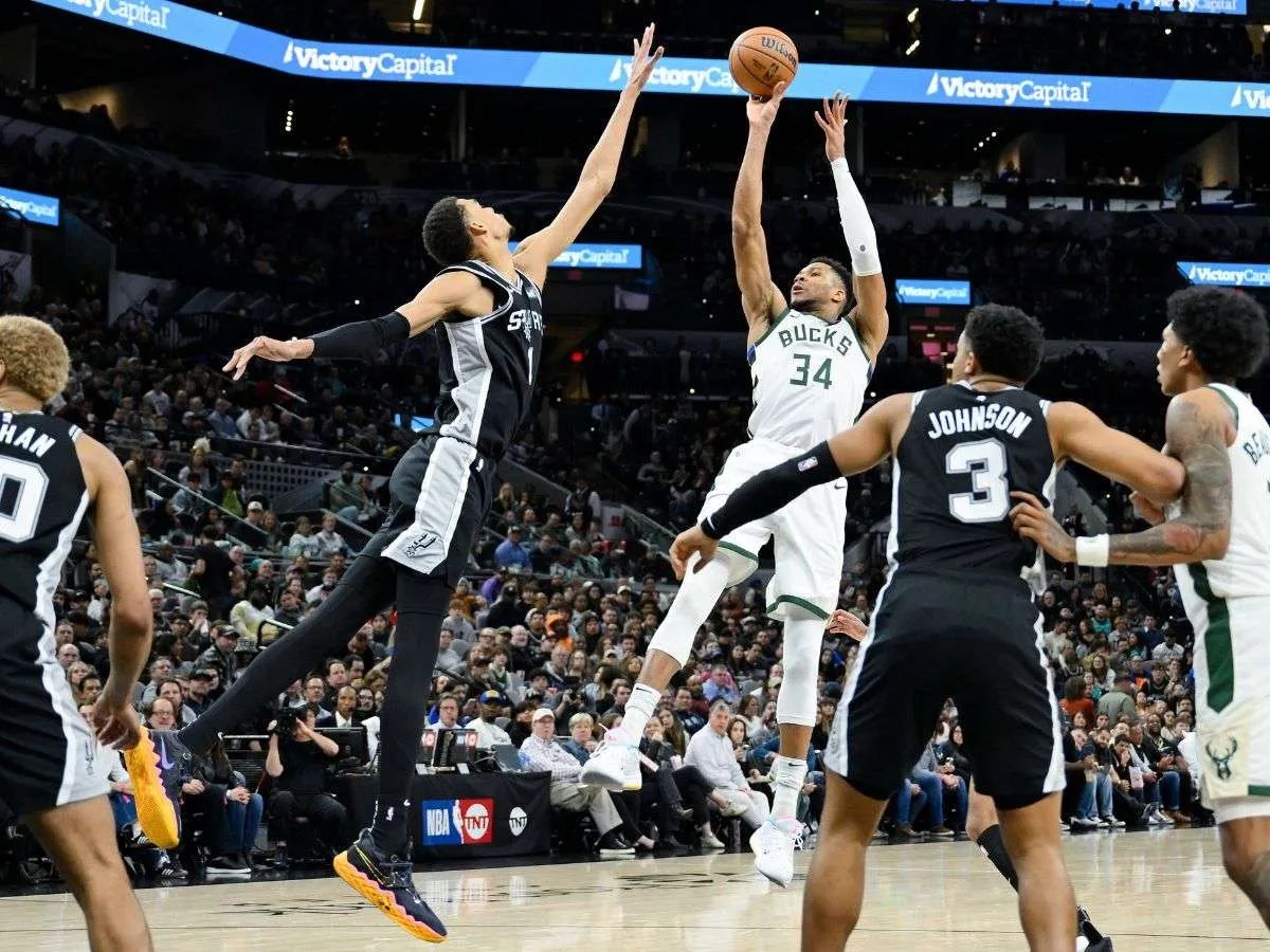 Los Bucks triunfan gracias a los impresionantes 44 puntos de Giannis