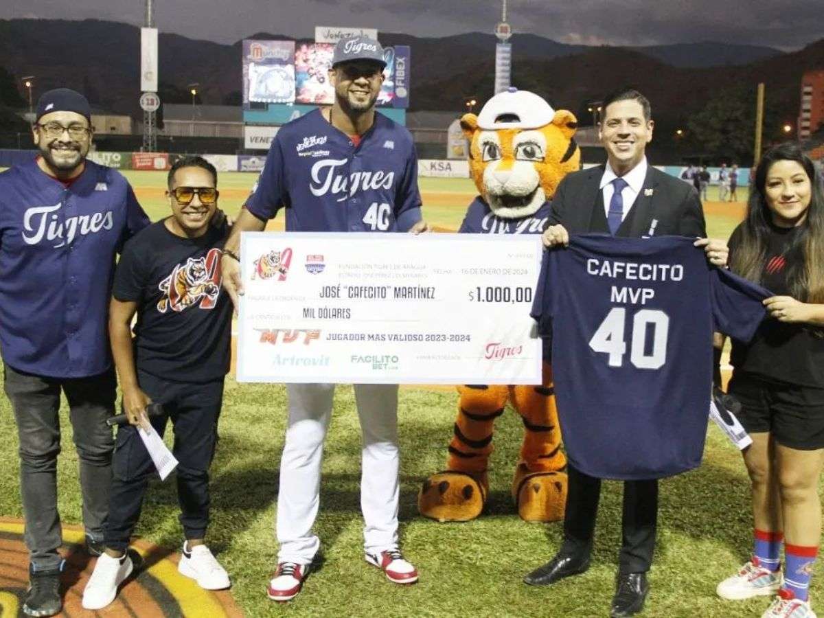 Tigres reconoce a “Cafecito” Martínez como el Jugador Más Valioso (MVP)