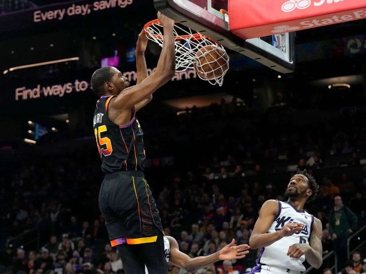 Durant lidera a los Suns en su victoria sobre los Kings