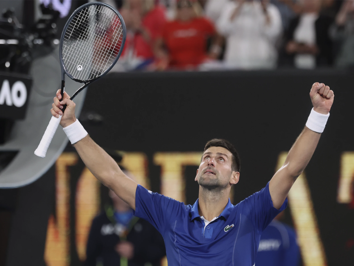 Djokovic alcanza la victoria en su partido número 100 en Australia