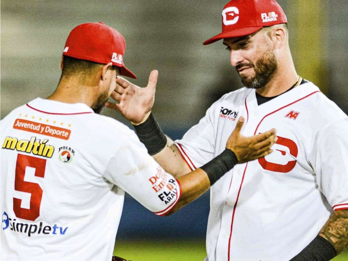 Cardenales arrolla a los Leones en su propio terreno