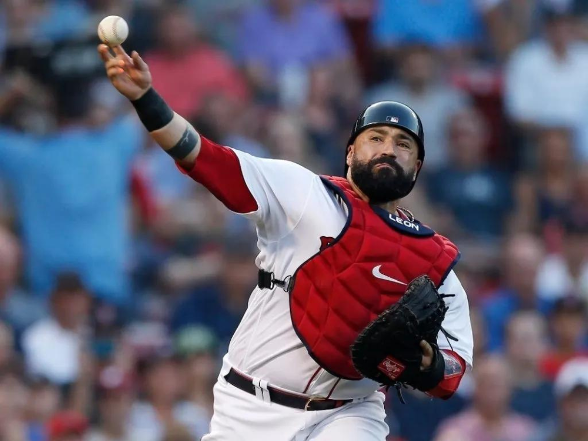 Sandy León se despide de Kansas City tras finalizar su contrato.