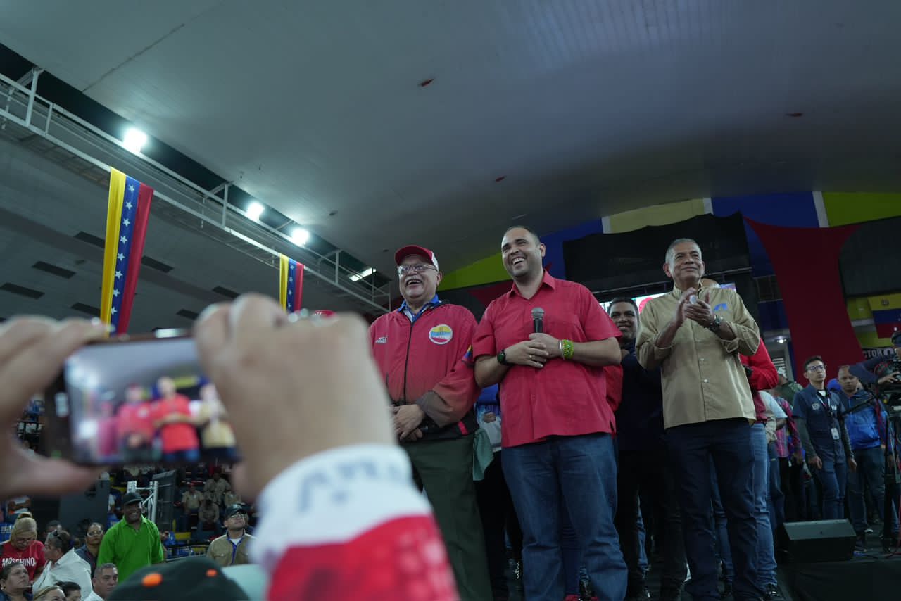 Maduro encomienda a sindicatos afines la implementación del “plan furia bolivariana” en lugares de empleo