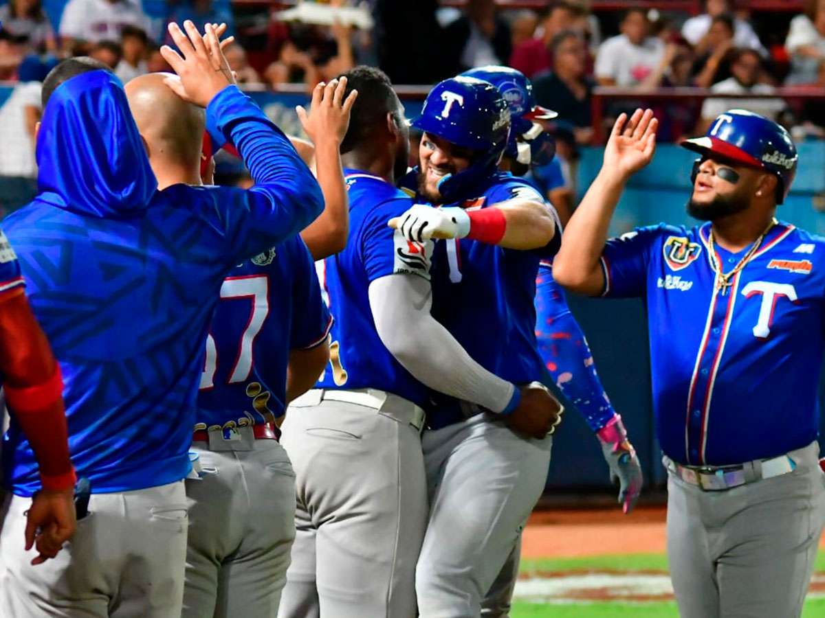 Tiburones impresionó al derrotar a Cardenales en Barquisimeto