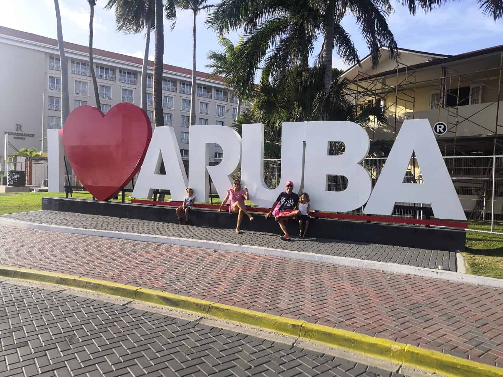 Aruba amplía la restricción de vuelos desde Venezuela para frenar la migración