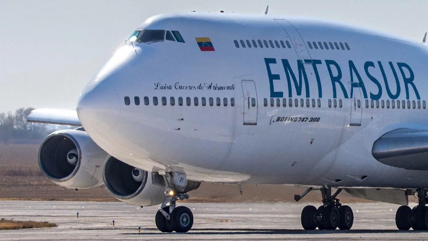 El Gobierno de Maduro muestra su desacuerdo con la decisión de la corte argentina de confiscar el avión de Emtrasur.