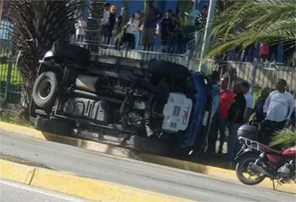 Margarita: Camioneta se vuelca en la Av. La Auyama +VIDEO