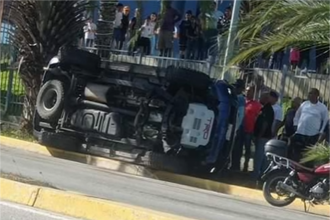 Margarita: Camioneta se vuelca en la Av. La Auyama +VIDEO