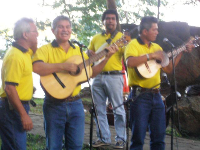 Los Hermanos Marín celebran el inicio de sus 50 años de trayectoria artística