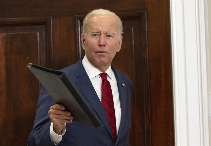 El Gobierno de Biden considera implementar nuevas órdenes ejecutivas para abordar de manera más efectiva la migración irregular