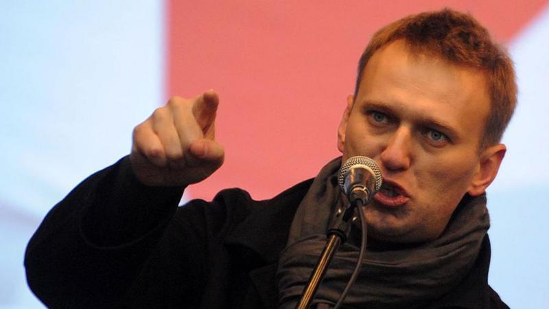 Conviértete en un experto sobre Alexei Navalny, el líder opositor que denunciaba a Putin por su supuesta explotación de Rusia.