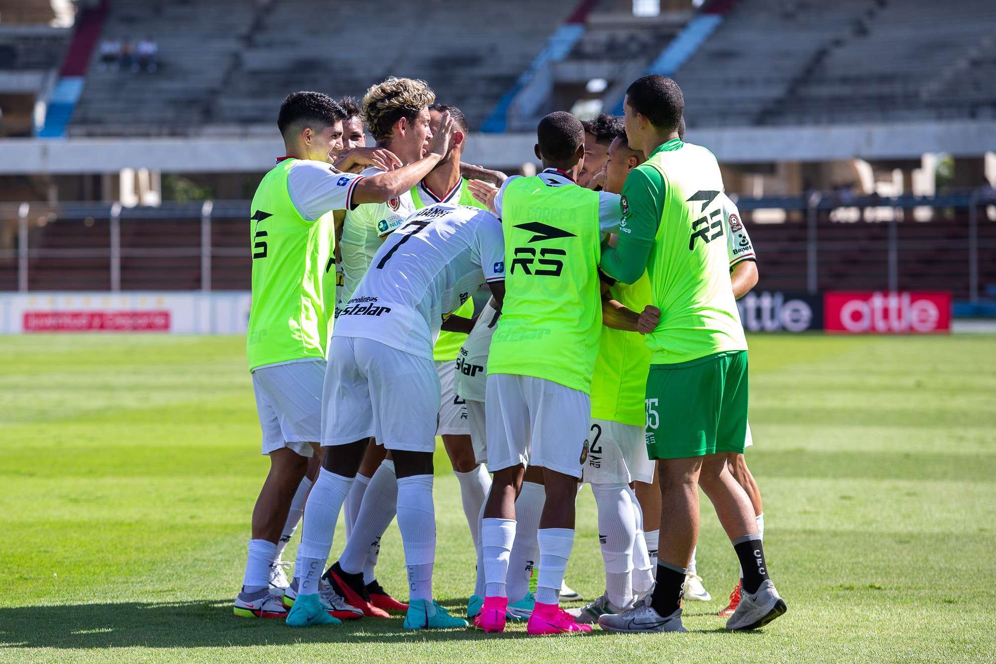 El Caracas FC se impuso gracias al esfuerzo de sus jóvenes jugadores