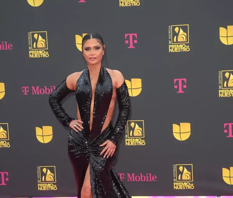 Las más elegantes en Premio Lo Nuestro 2024: ¡No te pierdas sus looks! (con imágenes y vídeos)