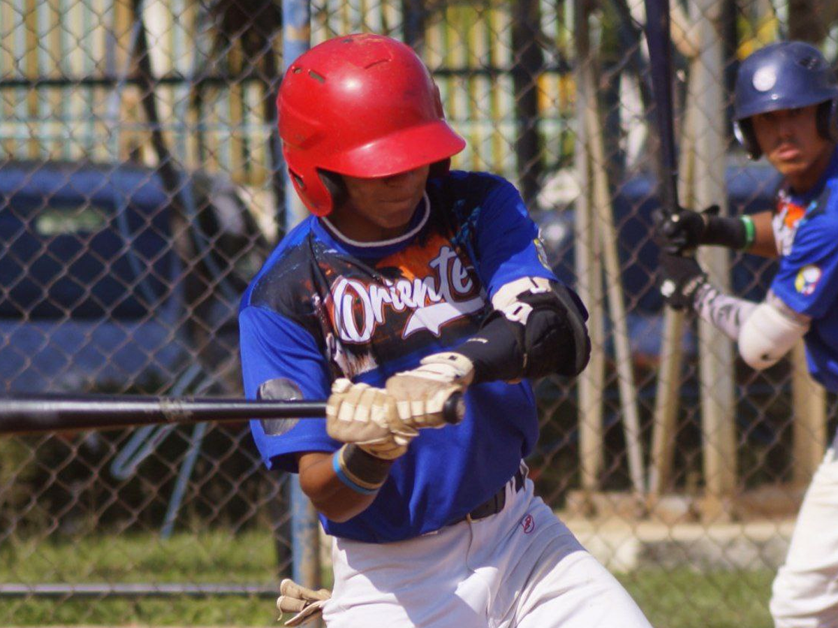 Equipo de béisbol sigue entrenando para el Premundial U15