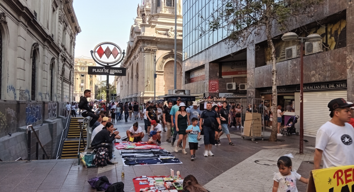«Se ha perdido el Centro de Santiago» Operadores turísticos acusan «crítica» situación en casco histórico de la Ciudad