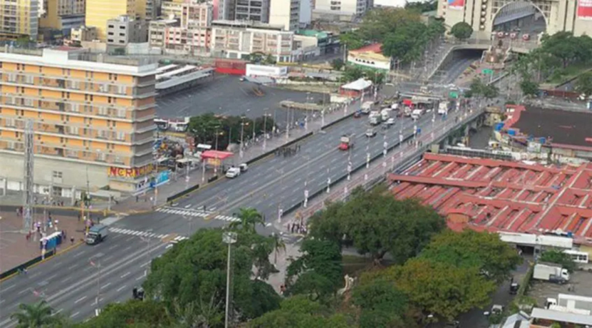 La medida se toma por la marcha del Partido Socialista Unido de Venezuela en “celebración de los 20 años de la Declaración Antiimperialista del Comandante Hugo Chávez”.