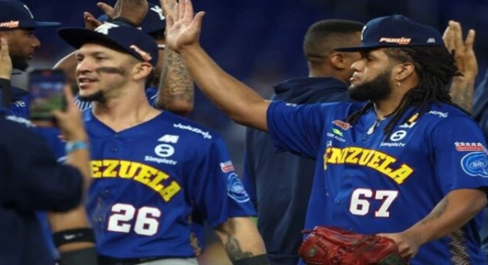 Tiburones de La Guaira pasa a semifinales de la Serie del Caribe