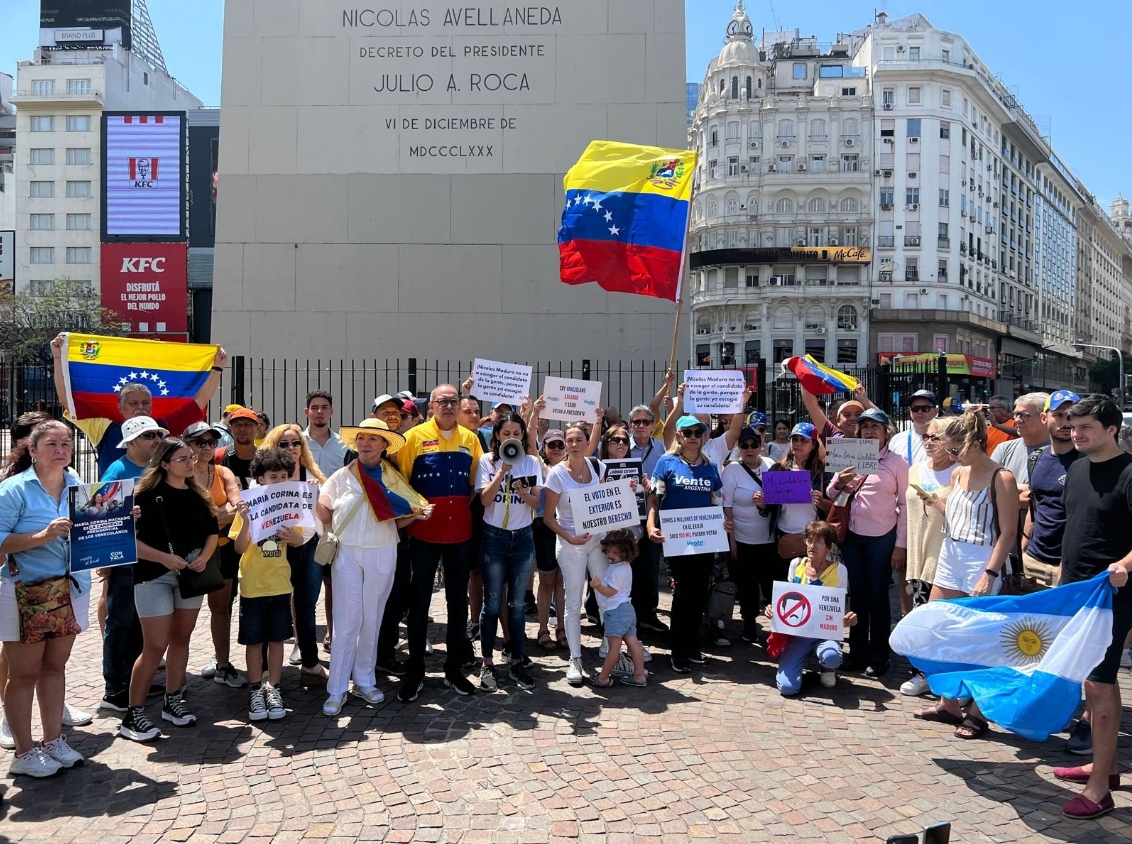 Venezolanos en Argentina se unen en protesta exigiendo elecciones libres en su país