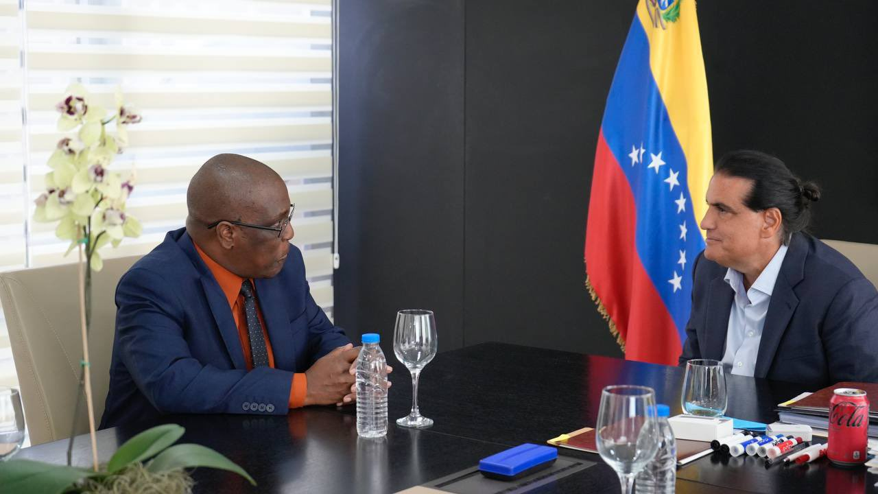 Venezuela y Zimbabue refuerzan la cooperación económica entre ambos países.