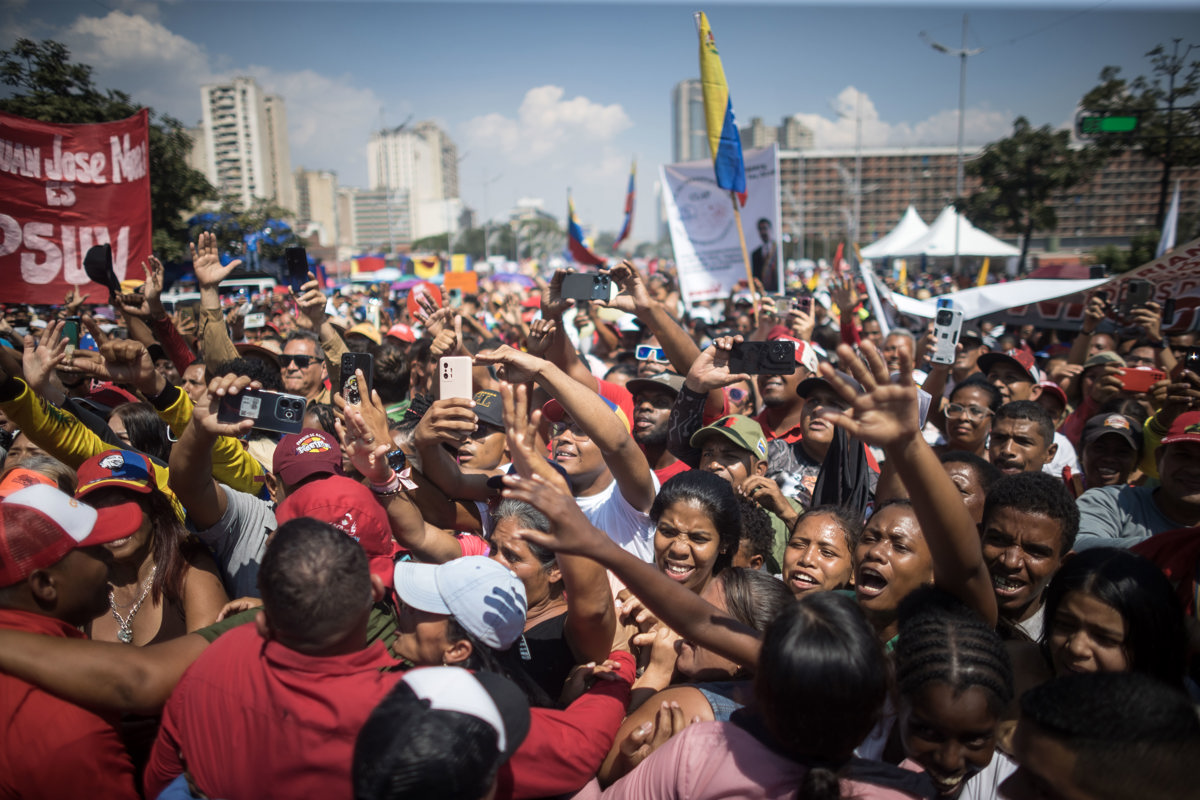 Detenidos en Caracas tres individuos por planear sabotear una marcha de apoyo a Maduro.