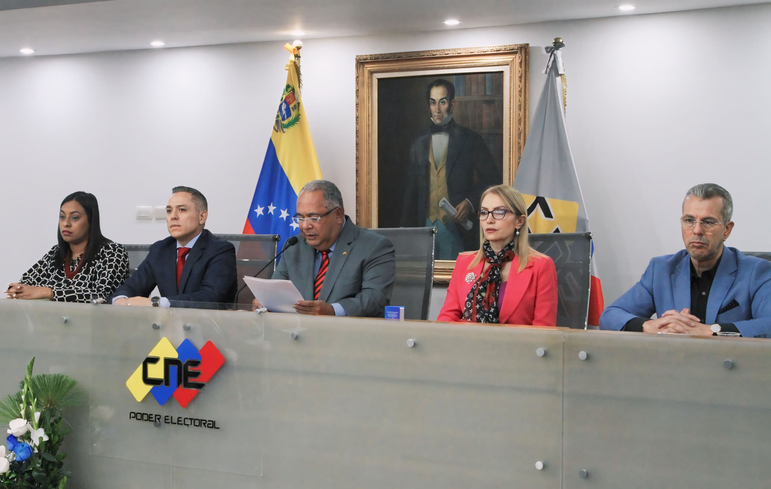 El CNE extiende invitación a la Unión Europea, Centro Carter y ONU para observar las elecciones presidenciales.