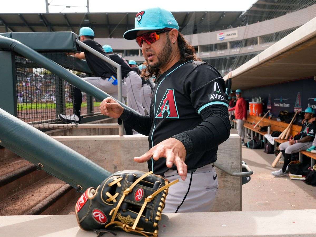 Eugenio conecta su primer jonrón en el spring training, mostrando su poderío en el bate.