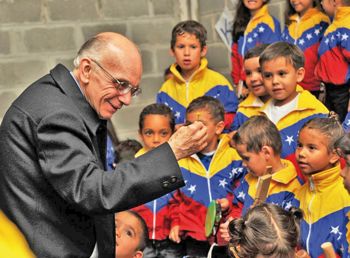 La Fundación del Sistema Nacional de Orquestas rinde homenaje a su inspirador, José Antonio Abreu