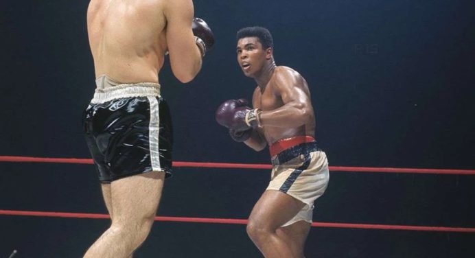 Muhammad Ali es honrado con su inclusión en el Salón de la Fama de la WWE