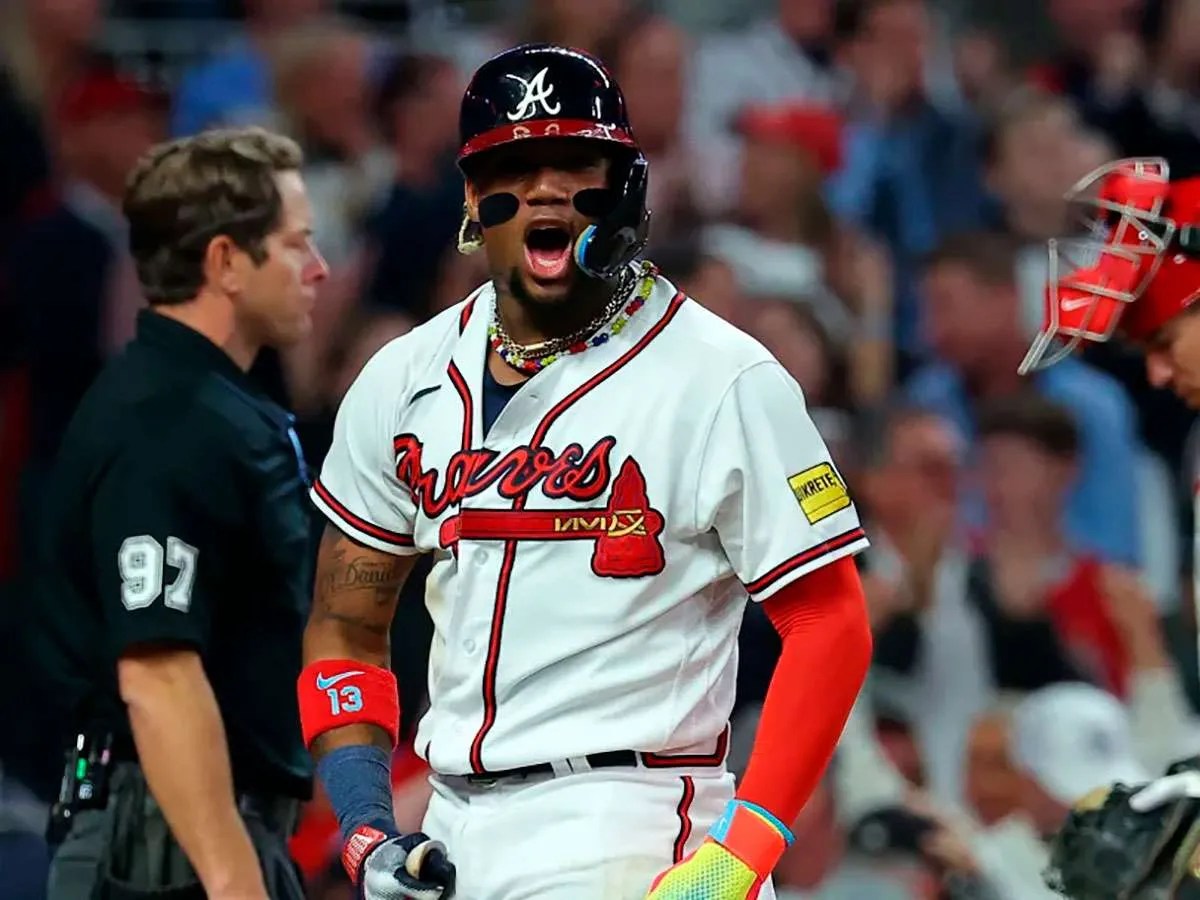 Ronald Acuña Jr brilla al impulsar cuatro carreras contra Toronto