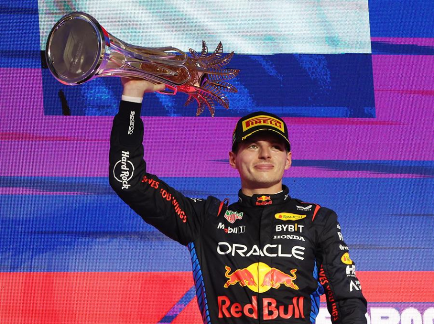 El neerlandés y triple campeón del mundo, Max Verstappen, ganó este sábado el Gran Premio de Arabia Saudita, repitiendo el doblete con Sergio "Checo" Pérez.