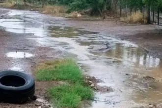 Margarita: Aguas Negras inundan la Calle El Olvido en El Dátil
