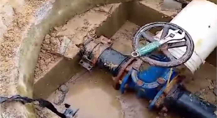Vecinos de La Auyama exigen a Hidrocaribe reparación urgente de tubería de agua