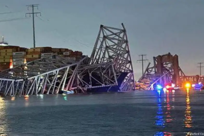 La Autoridad de Transporte del estado de Maryland informó, además, que las rutas de navegación fueron cerradas en ambas direcciones debido al "incidente" en el puente y que el tráfico estaba siendo desviado. 